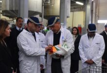 وزير العمل يختتم جولته بالجيزة بزيارة مصنع سكيب للدهانات