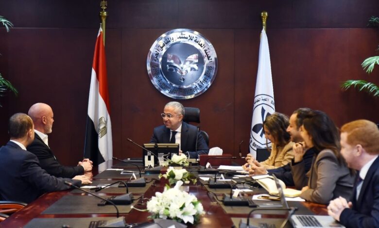 الهيئة العامة للاستثمار وبنك HSBC يخططان لتعزيز الترويج الخارجي للاستثمار في مصر الهيئة العامة للاستثمار وبنك HSBC يخططان لتعزيز الترويج الخارجي للاستثمار في مصر