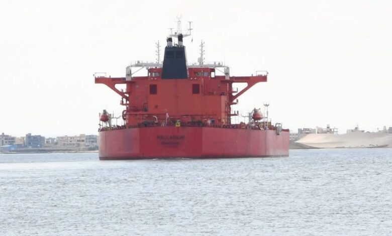 أسامة ربيع: انتظام حركة الملاحة في قناة السويس وعبور 56 سفينة أسامة ربيع: انتظام حركة الملاحة في قناة السويس وعبور 56 سفينة