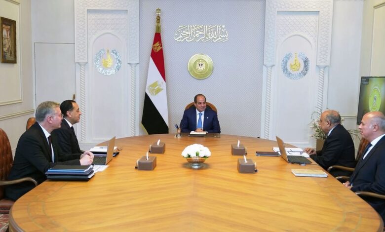 السيسي يترأس اجتماعاً لمتابعة خطط الطاقة والكهرباء واستدامة الإمدادات قبل الصيف السيسي يترأس اجتماعاً لمتابعة خطط الطاقة والكهرباء واستدامة الإمدادات قبل الصيف