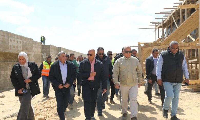 نائب وزيرة الإسكان يتفقد مشروعات الصرف الصحي بمحافظة المنيا نائب وزيرة الإسكان يتفقد مشروعات الصرف الصحي بمحافظة المنيا