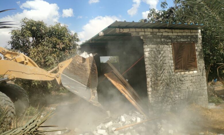 إزالة مبانٍ مخالفة على مساحة 24 فدانًا بجمعية أحمد عرابي بالعبور الجديدة إزالة مبانٍ مخالفة على مساحة 24 فدانًا بجمعية أحمد عرابي بالعبور الجديدة